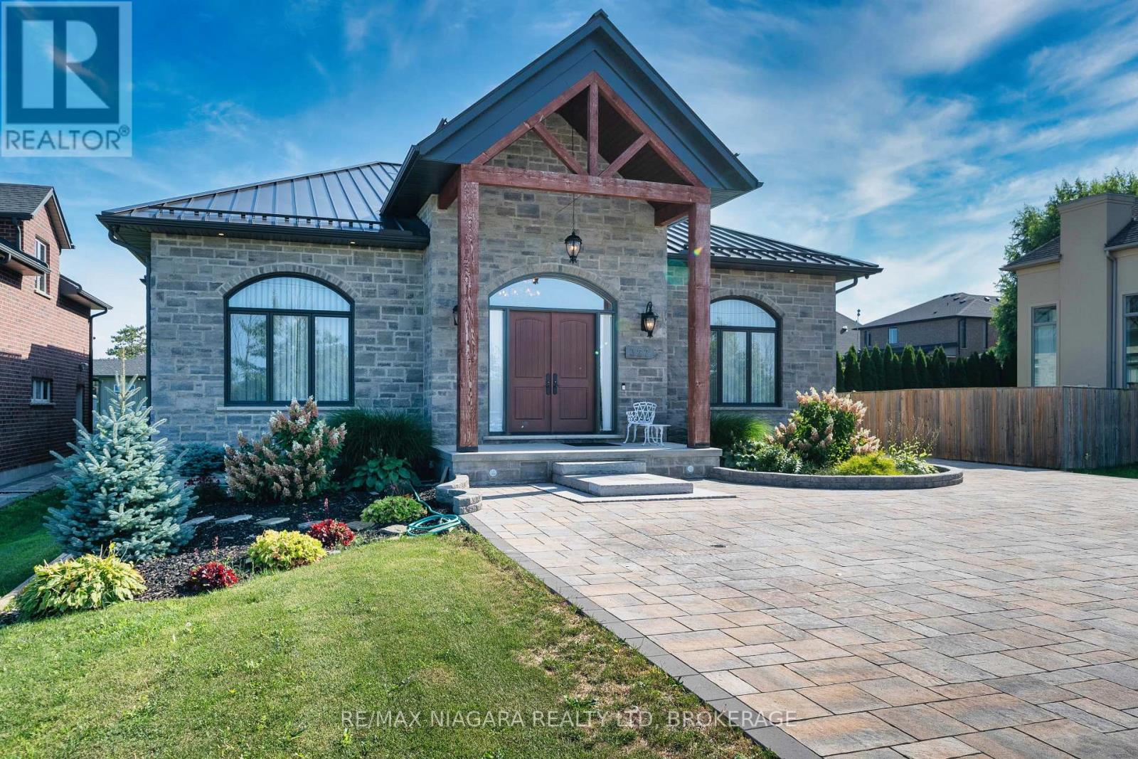 327 QUEENSTON ROAD - 4