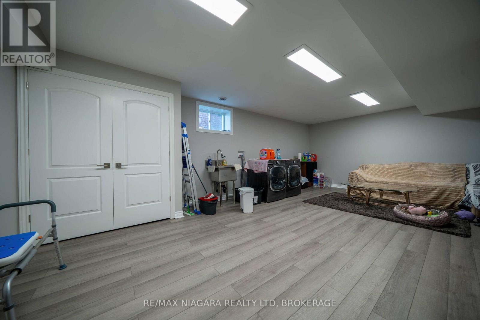 327 QUEENSTON ROAD - Image 45