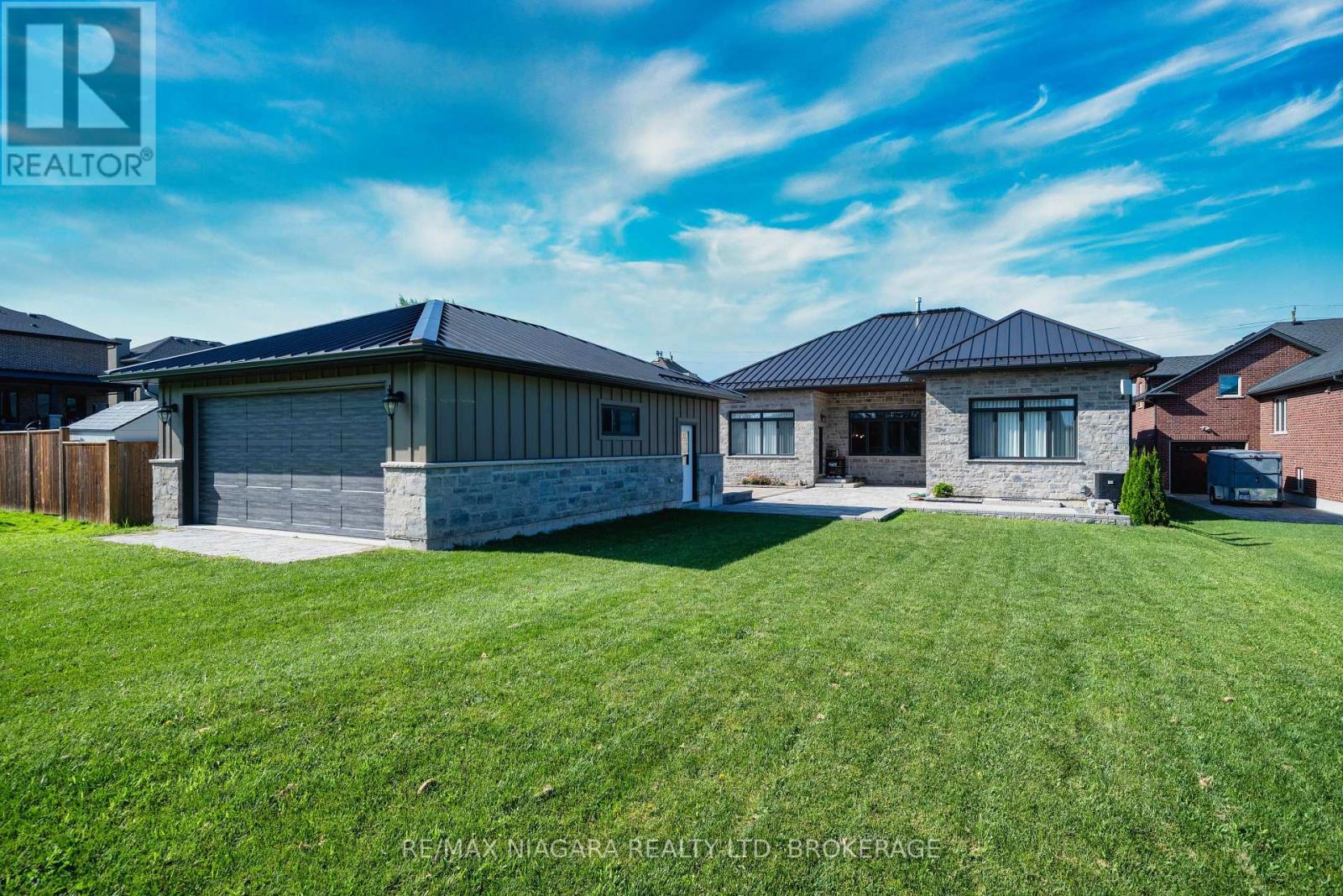327 QUEENSTON ROAD - 48