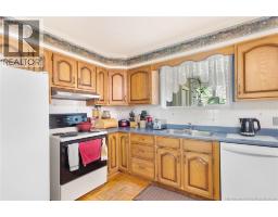 Foyer - 4 Mulberry Court, Fredericton, NB E3A5J1 Photo 15