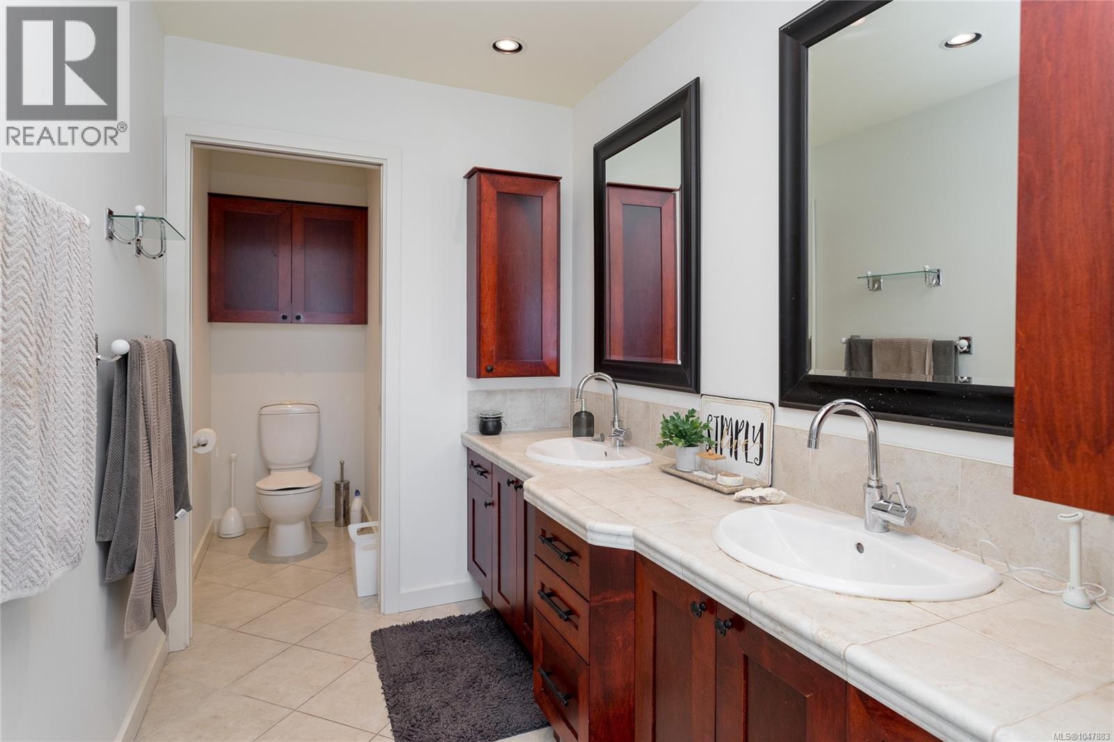 5469 Sooke Rd - 13