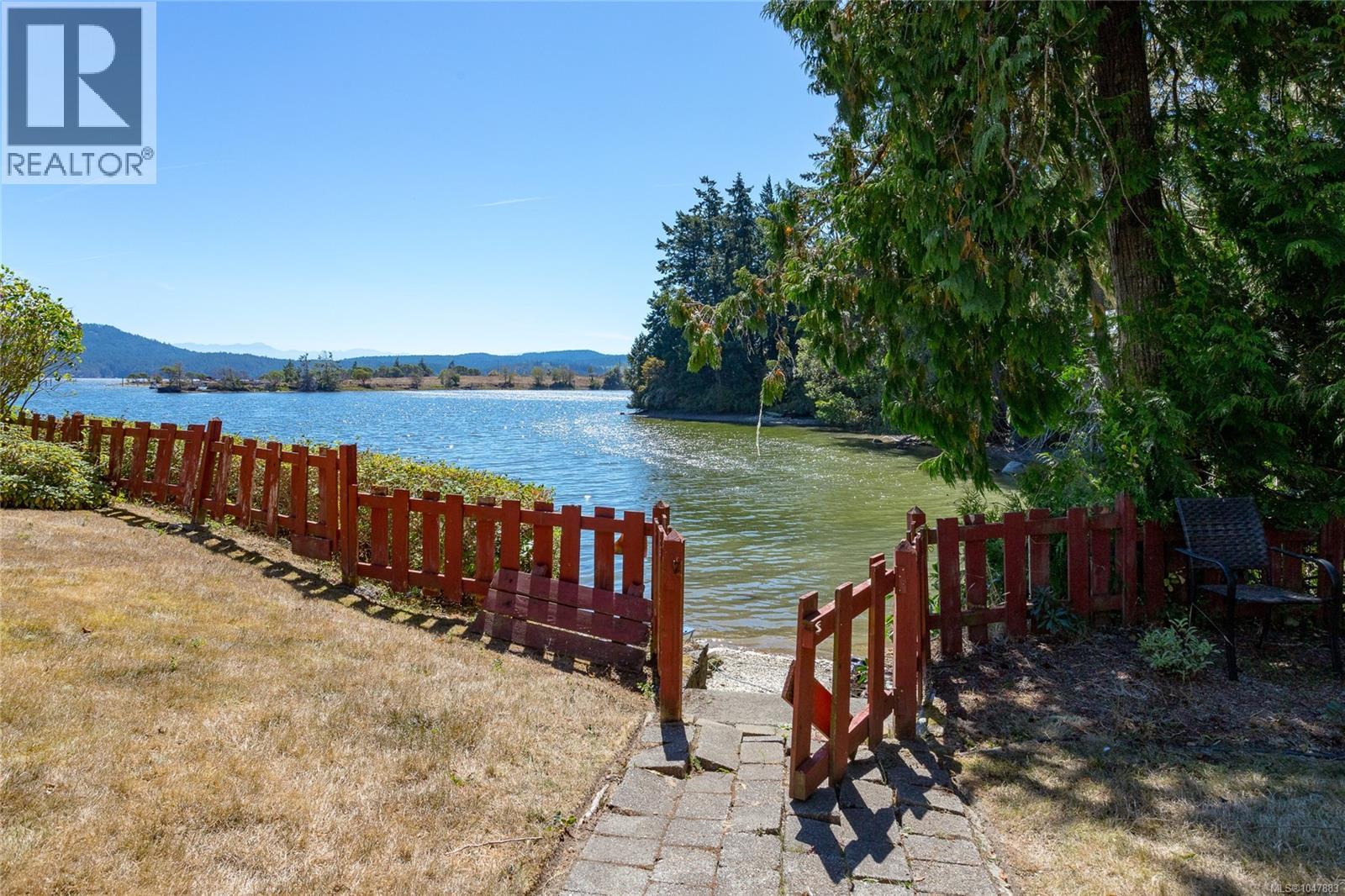 5469 Sooke Rd - 21