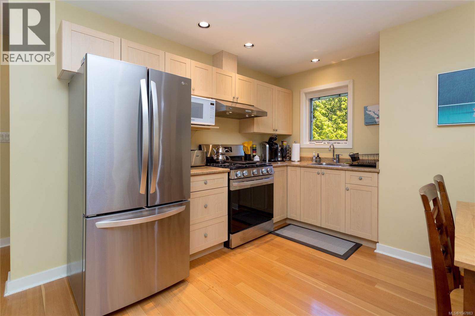 5469 Sooke Rd - Image 24