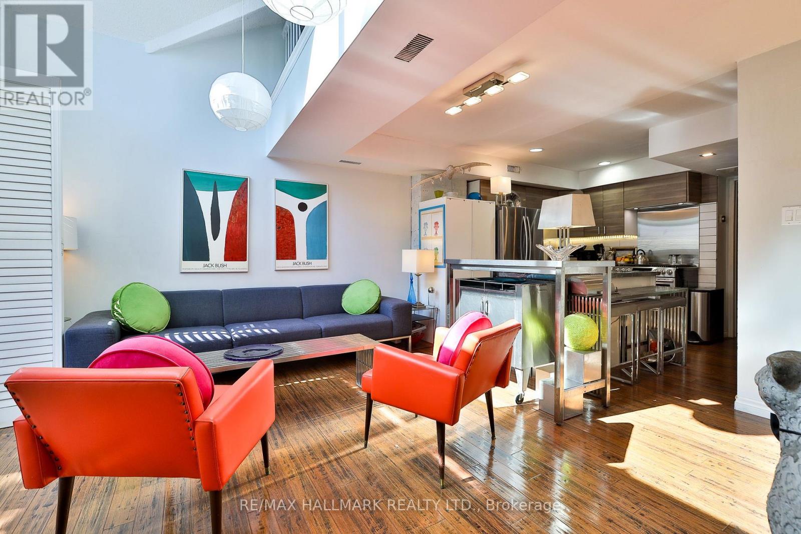 #21 17 PEMBROKE STREET - 12