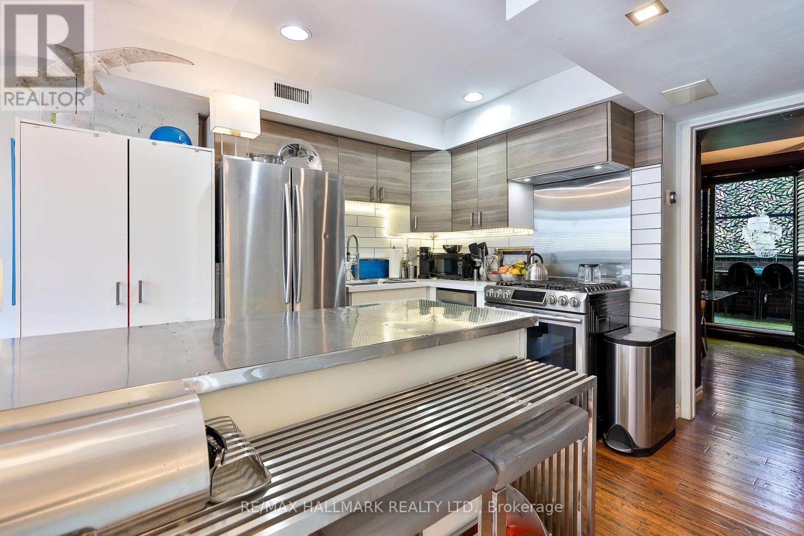 #21 17 PEMBROKE STREET - Image 13