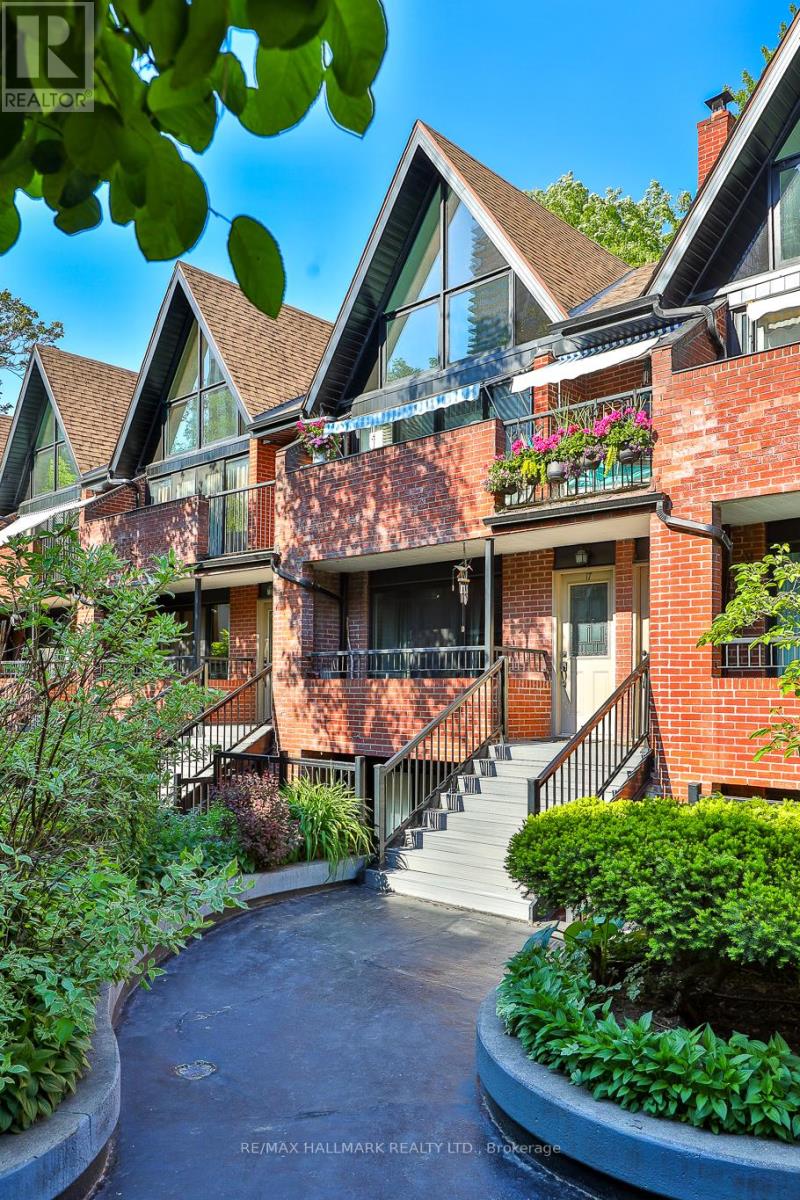 #21 17 PEMBROKE STREET - 38