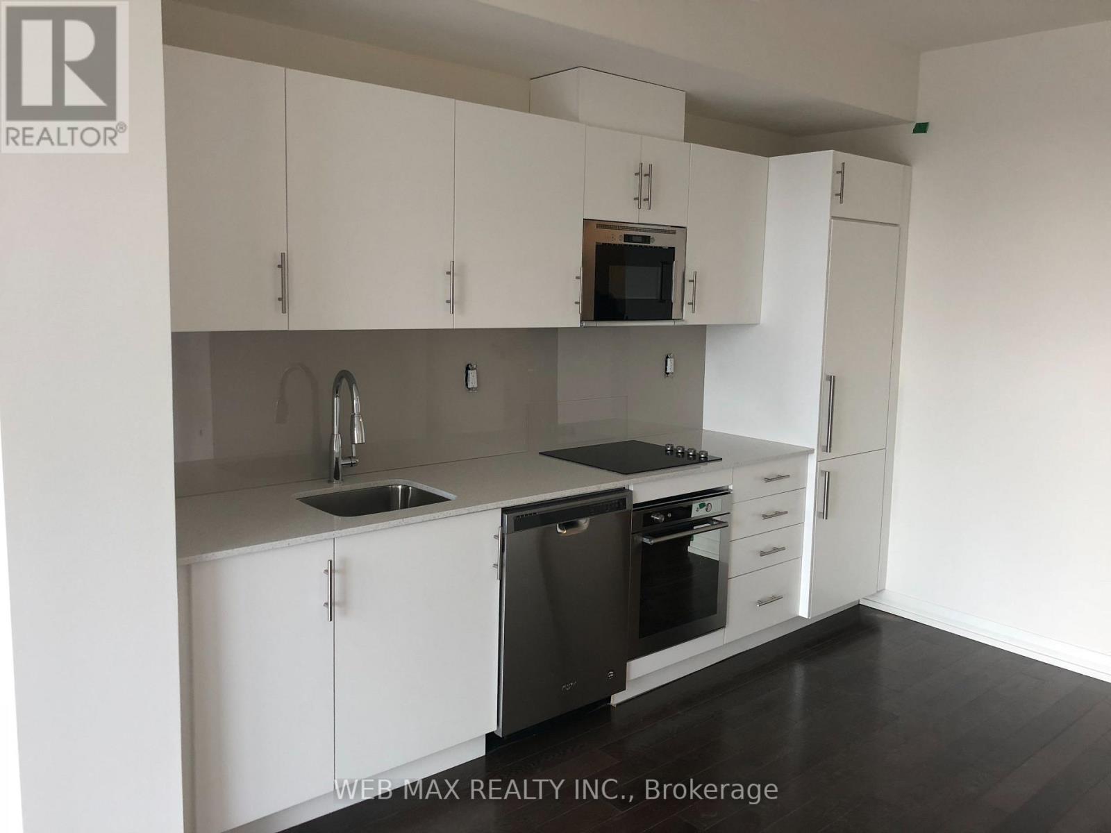 Photo of 460 Adelaide Abbey