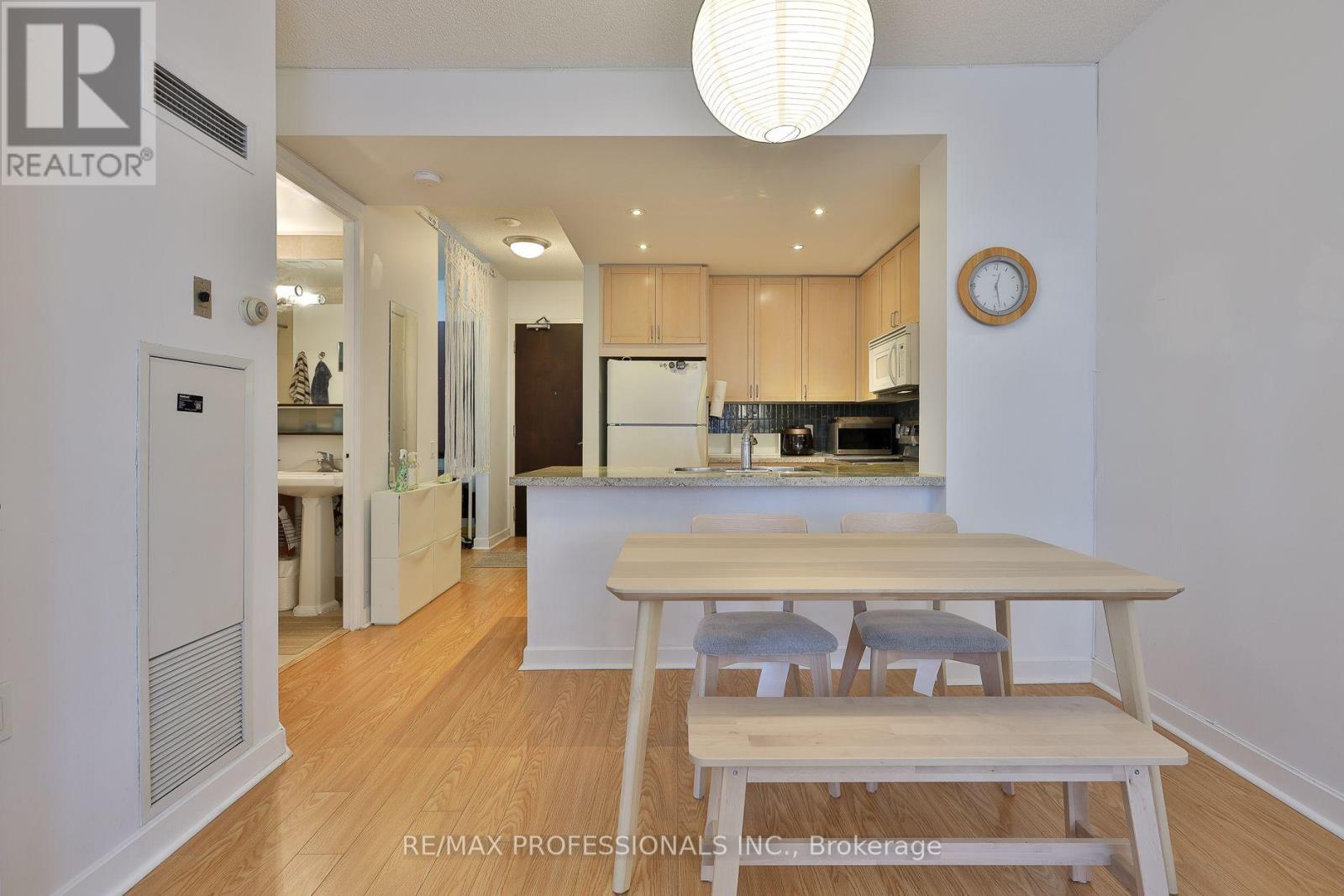 #1608 85 BLOOR STREET E - 10