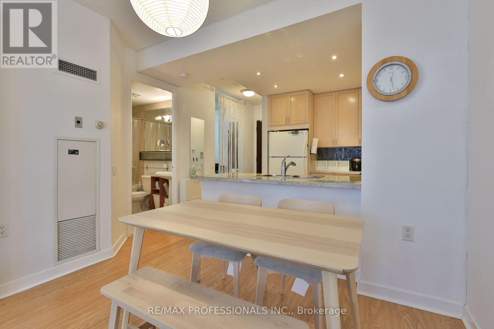 #1608 85 BLOOR STREET E - 9