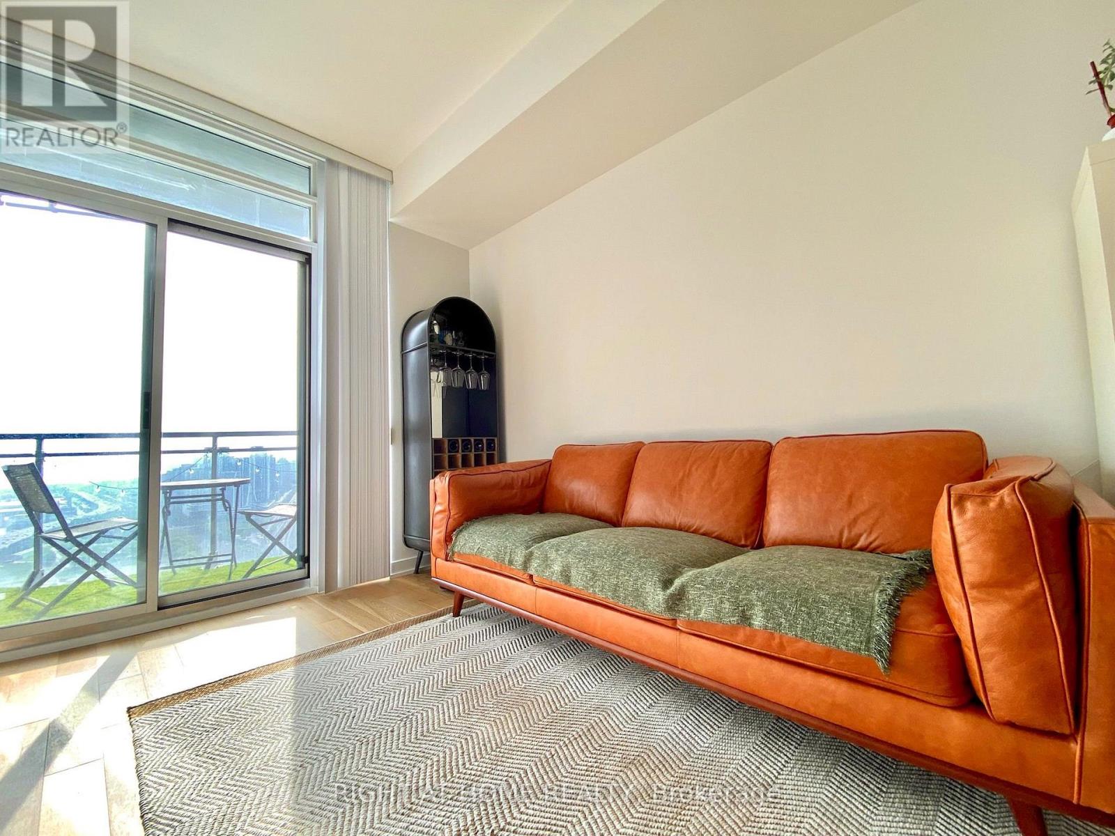 #4011 21 ICEBOAT TERRACE - 5
