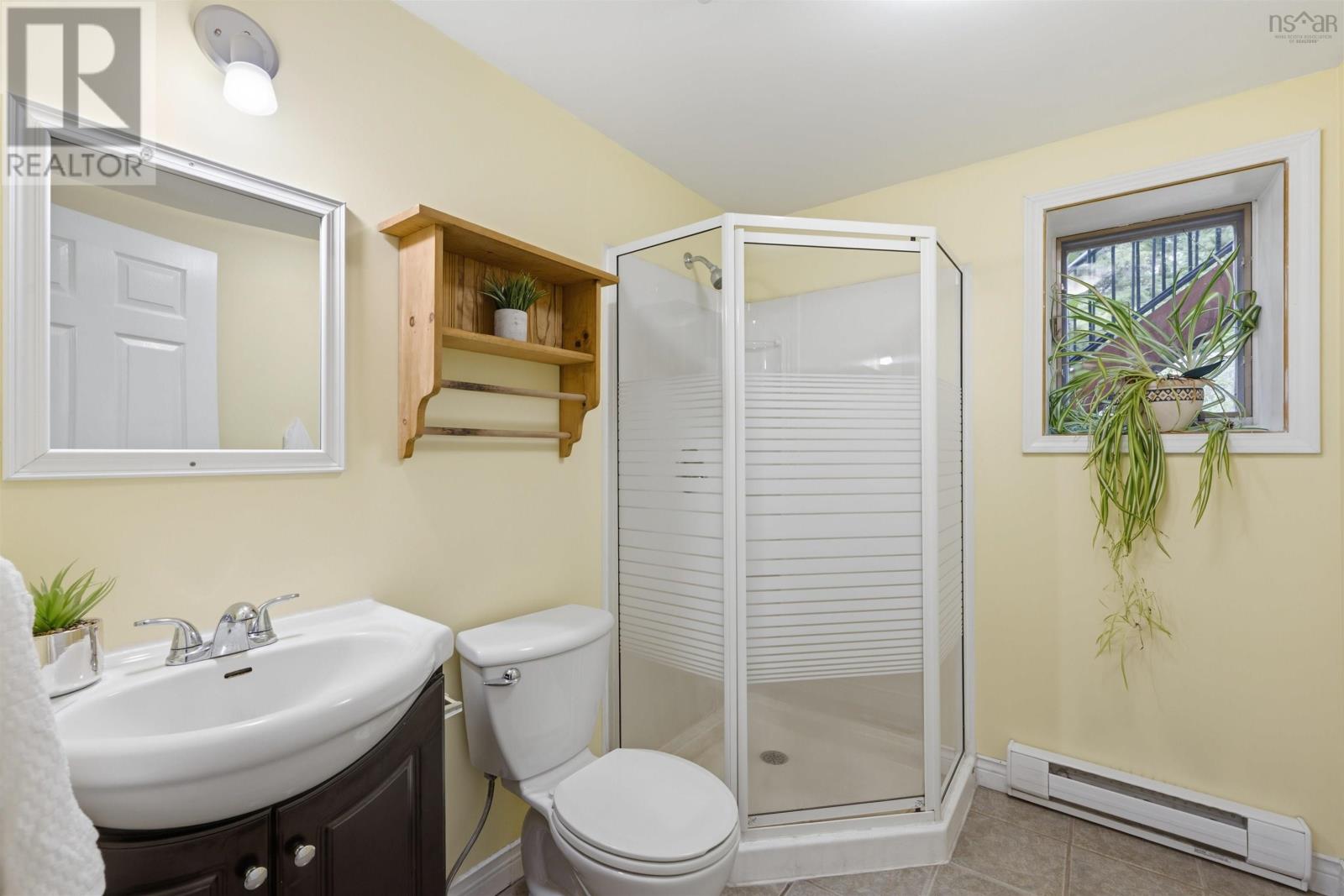 10 Elmwood Court - 27