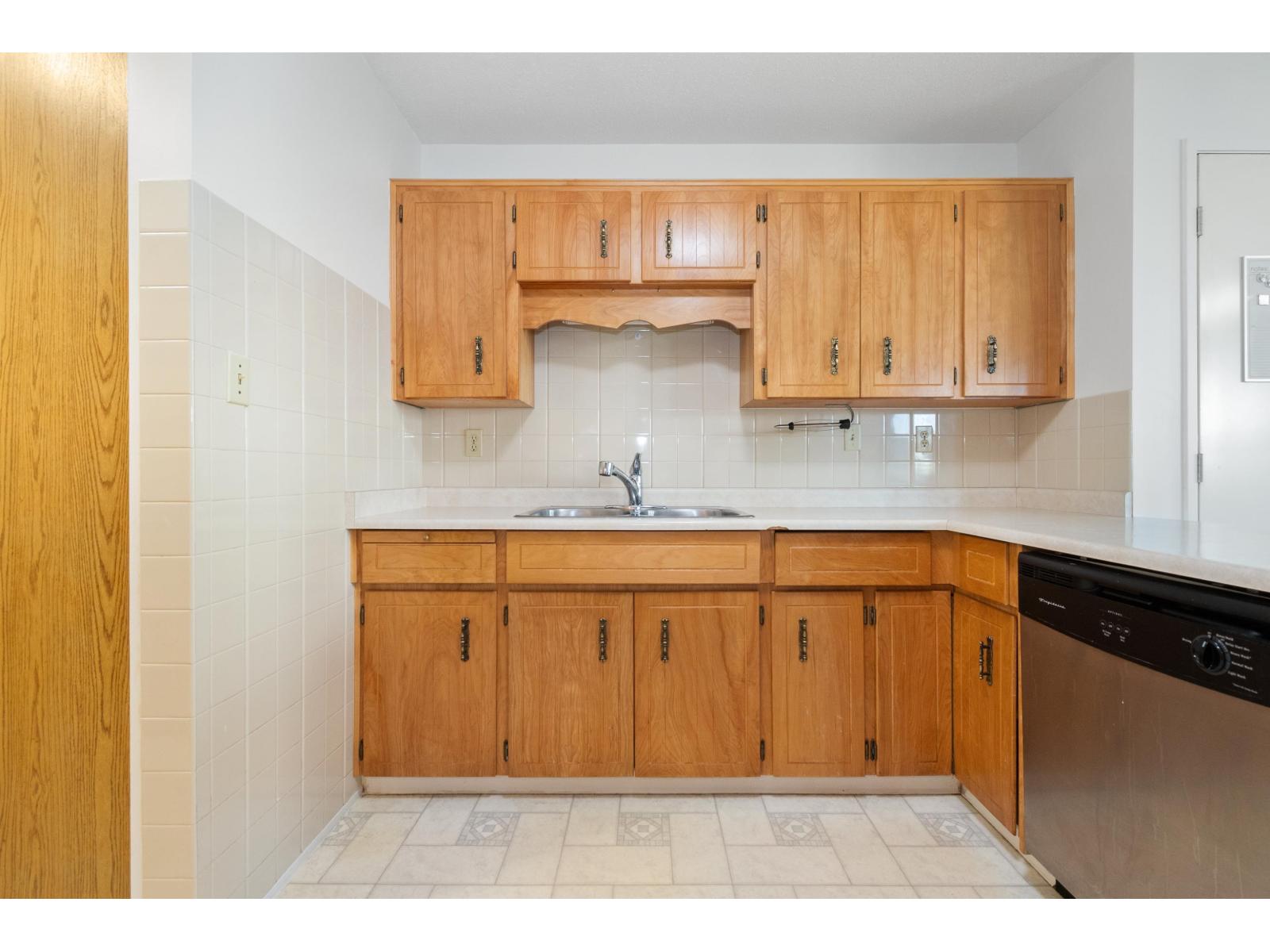 2 Bed, 1 Bath House for Sale in Chilliwack – 6 7455 HURON STREET, Sardis West Vedder, Chilliwack – MLS# R3158777 - Image 7