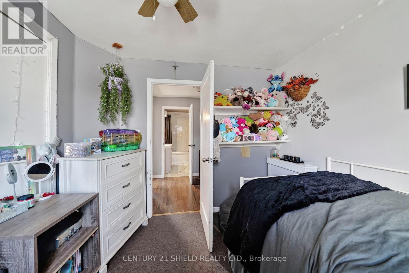 712 FIRST STREET E - 20