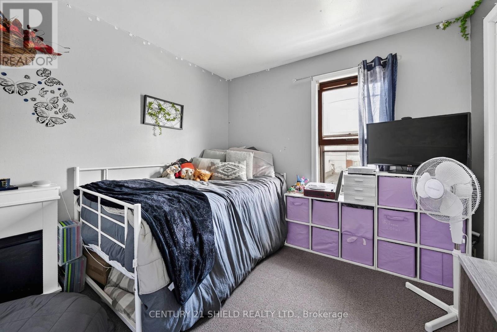 712 FIRST STREET E - 25