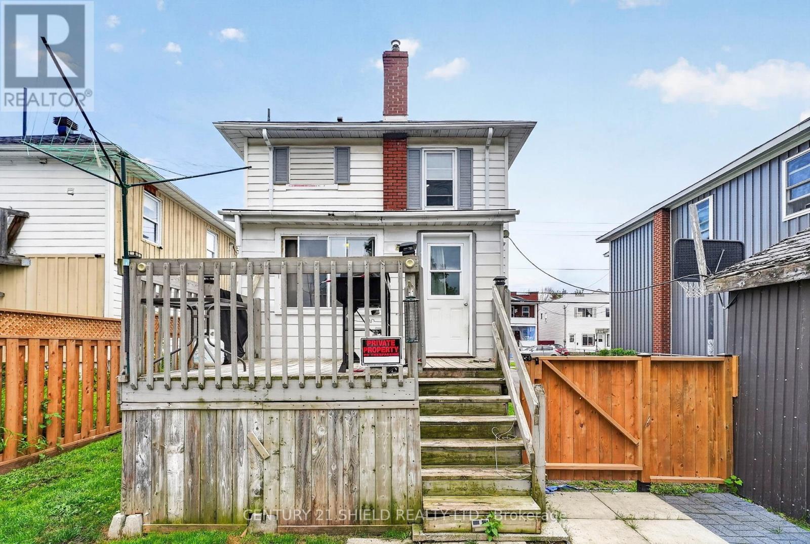 712 FIRST STREET E - 29