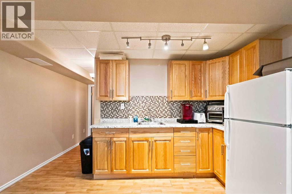 192 Burton Place - 35