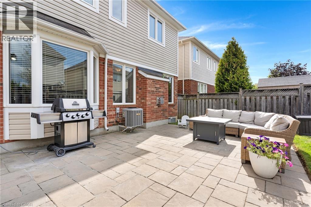 32 CHASE Crescent - 43