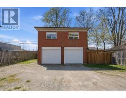 1049 Glencairn Avenue, Toronto, ON M6B2B1 Photo 13