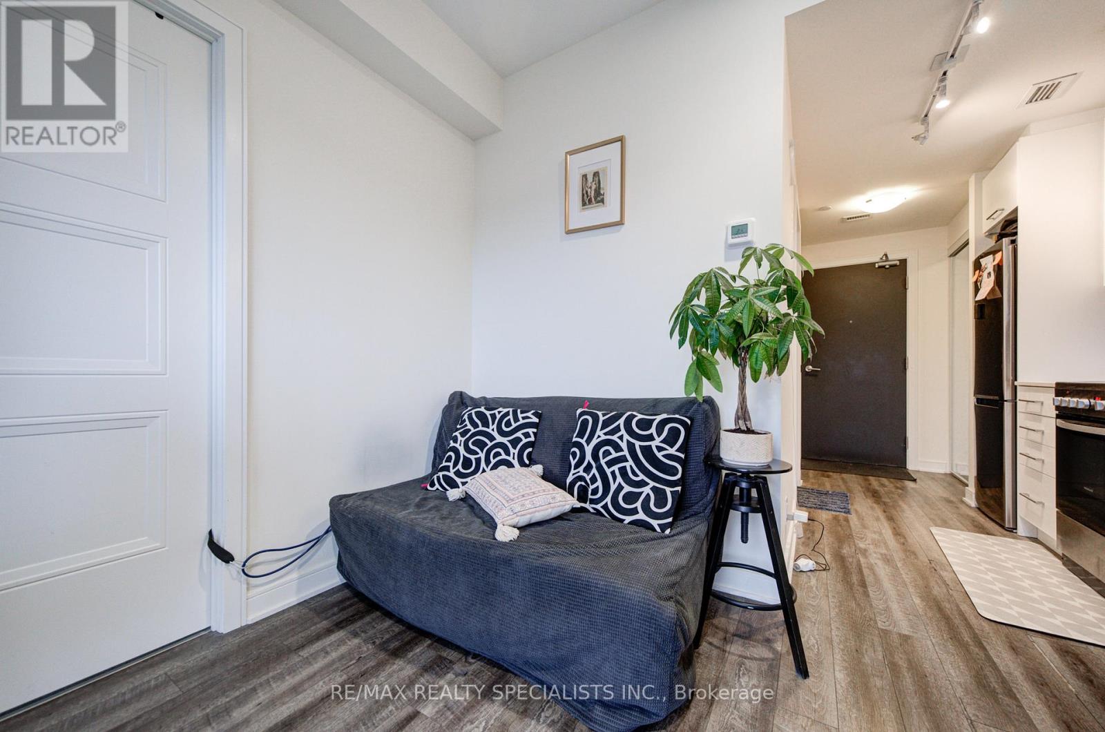 #505 1 NEIGHBOURHOOD LANE - 16