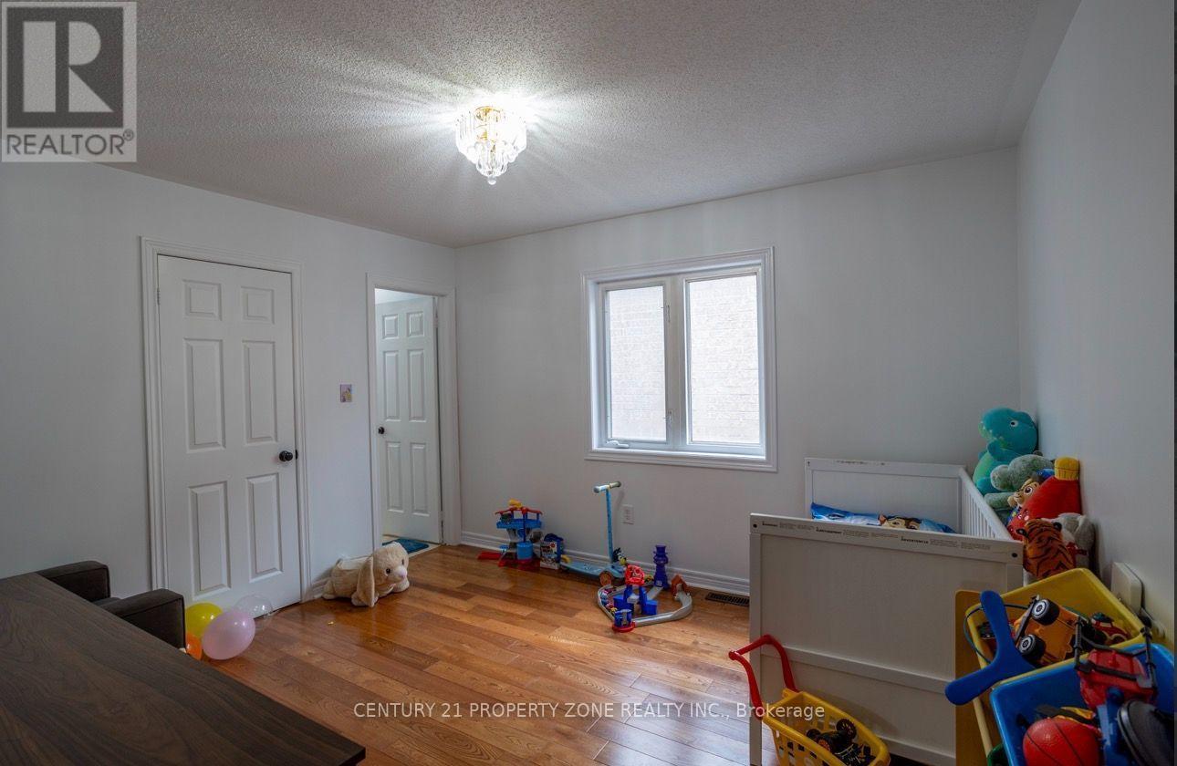 31 GAME CREEK CRESCENT - 24