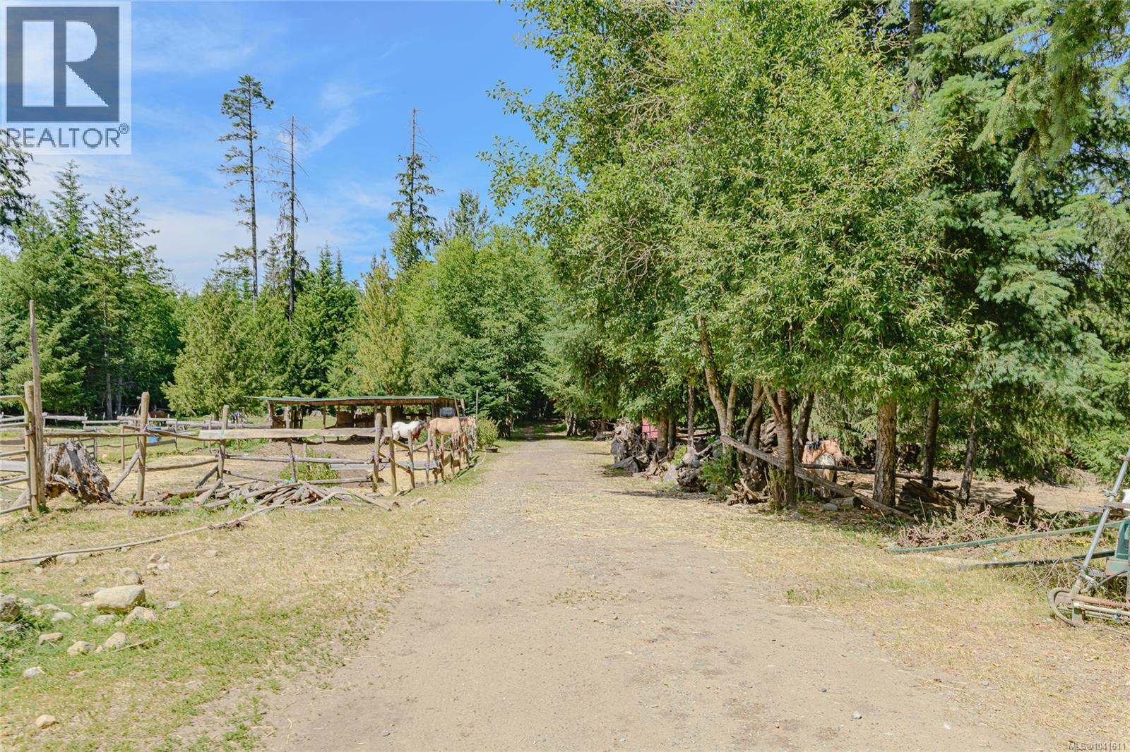 1890 Sooke Lake (Off) Rd - 63