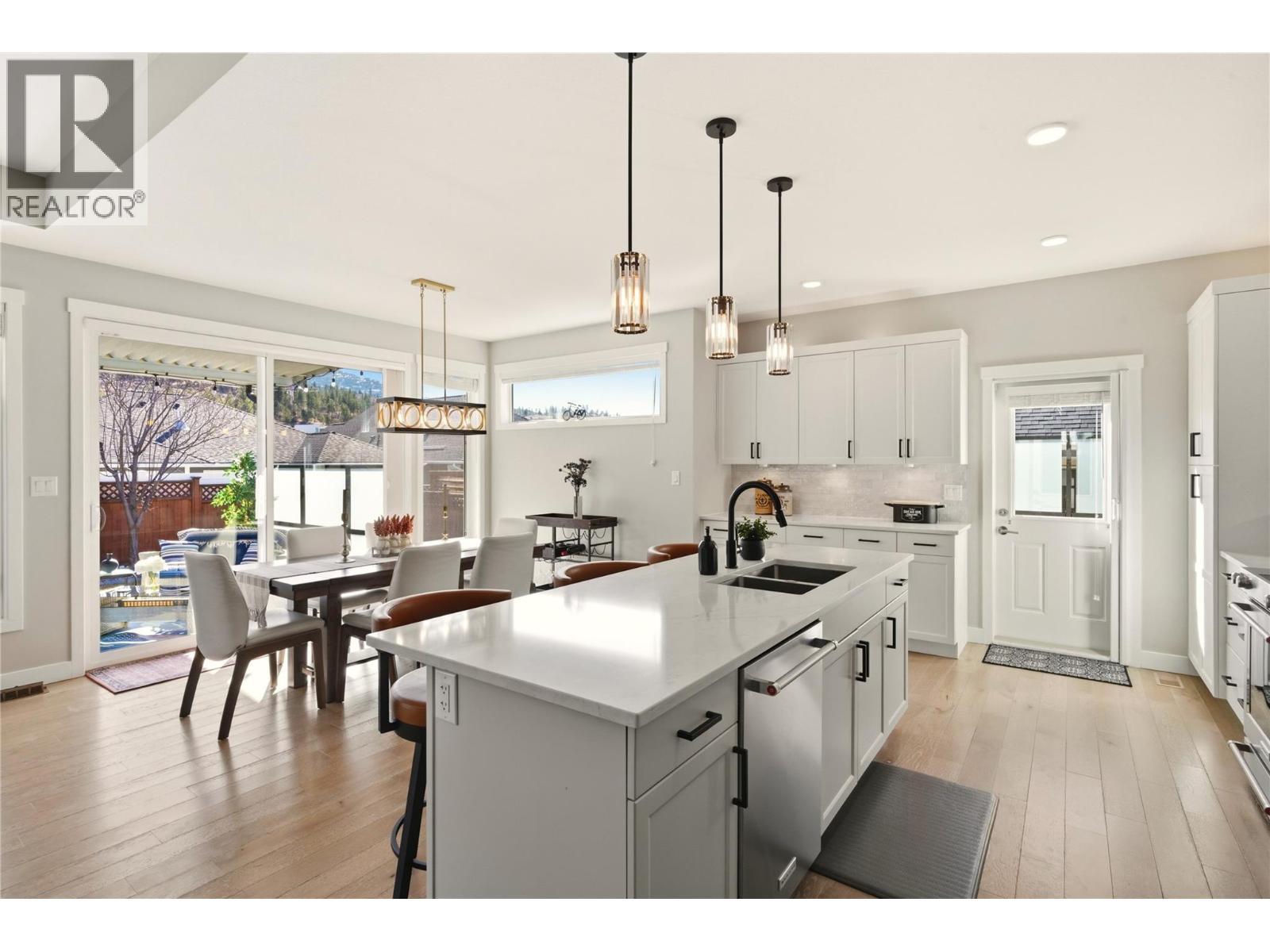 2110 Lawrence Avenue, Penticton