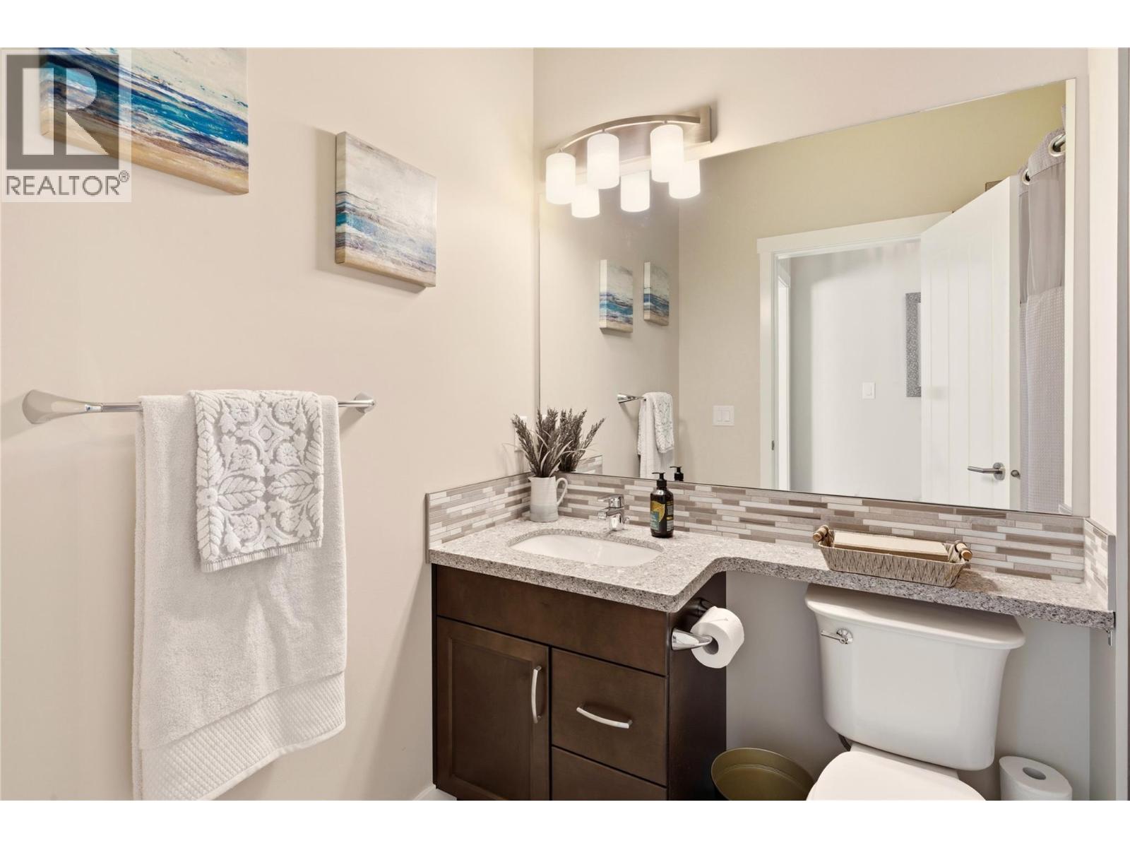 2110 Lawrence Avenue, Penticton