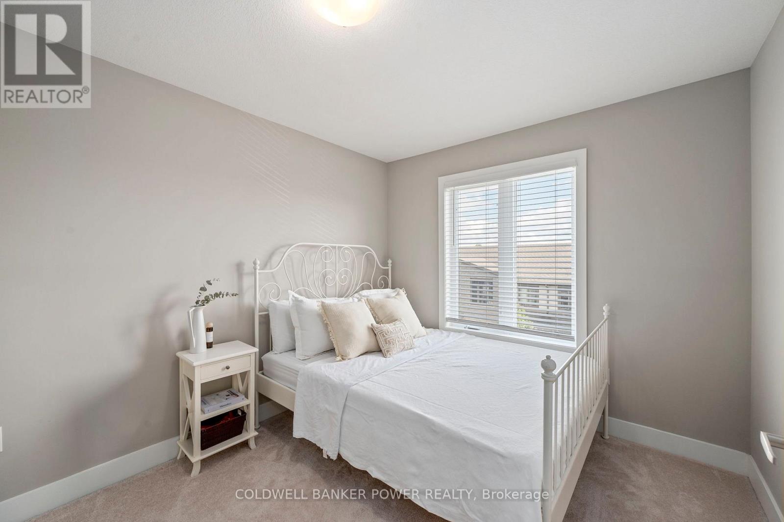 3 bedroom Single Family interior view, 23- 1960 Dalmagarry Road, London North (North E), Ontario
