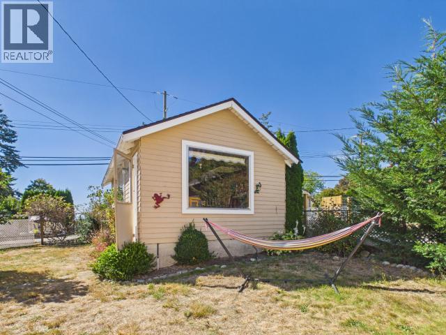 5767 MAPLE AVE - Image 36