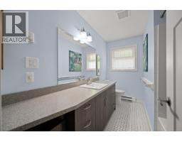 1023 Sylvan Rd, Comox, BC V9M3Z1 Photo 32