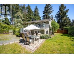 Living room - 1023 Sylvan Rd, Comox, BC V9M3Z1 Photo 6