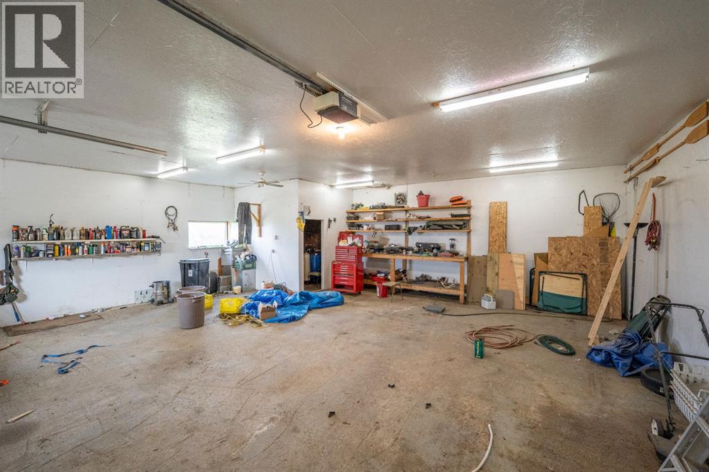 Listing photo – 23515 Township Road 402, Rural Lacombe County