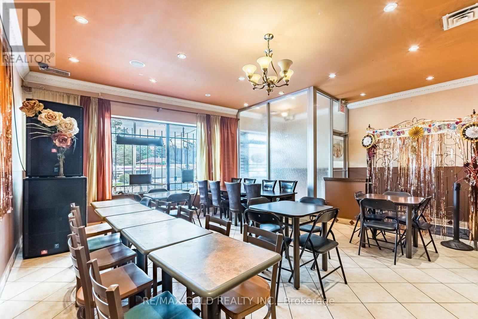 #105 7125 Goreway Dr Drive, Mississauga (Malton), Ontario, L4T4H3, Mississauga (Malton), Ontario — photo 5 of 5