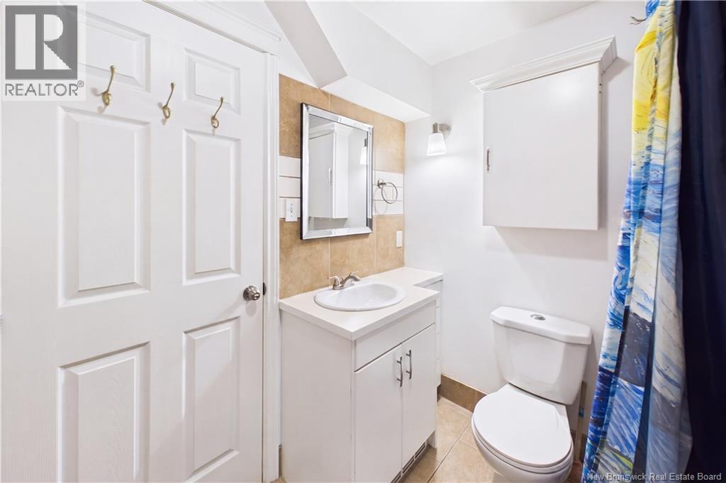 #A & B 127 Cornhill Street - Image 15