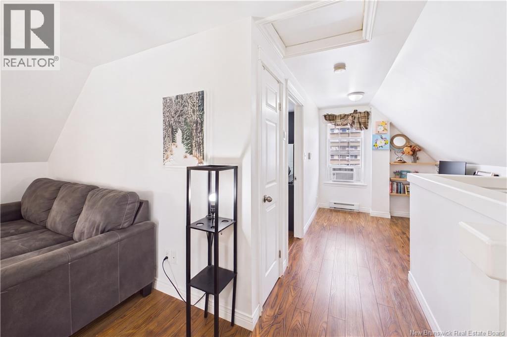 #A & B 127 Cornhill Street - 41