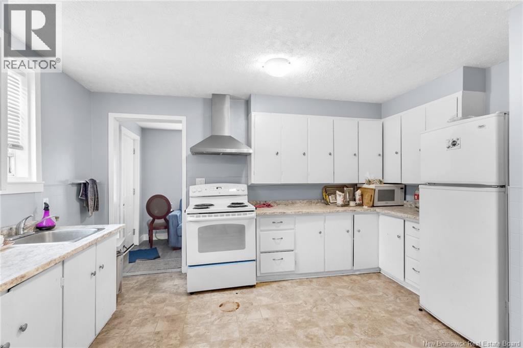 241 Saunders Street - Image 10
