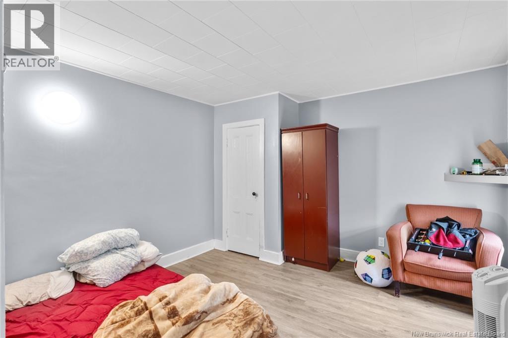 241 Saunders Street - Image 12