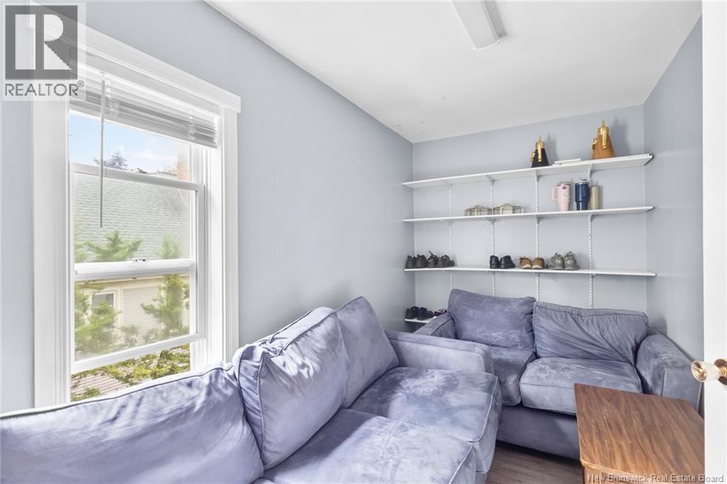 241 Saunders Street - 16