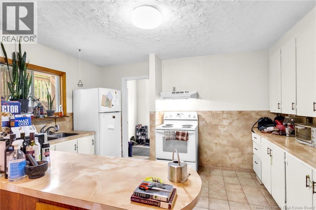 241 Saunders Street - 31