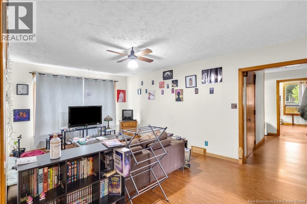 241 Saunders Street - 33