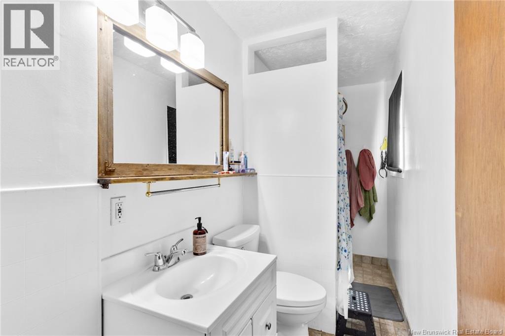241 Saunders Street - Image 36