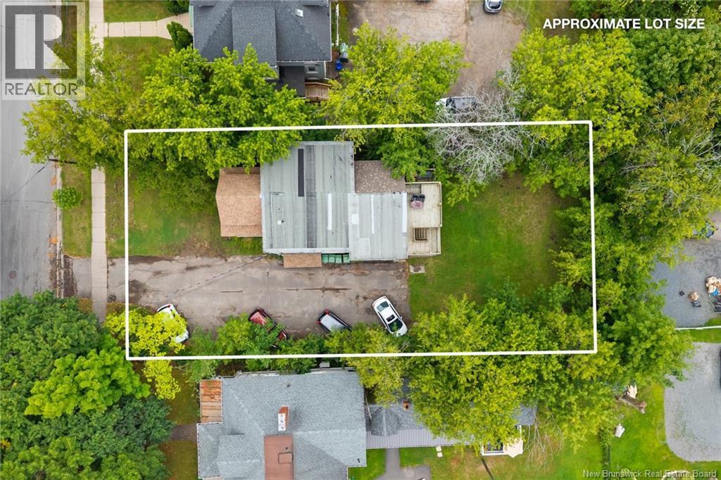 241 Saunders Street - 50