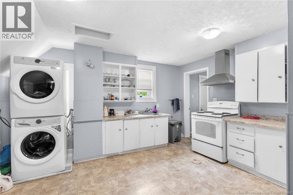 241 Saunders Street - 9
