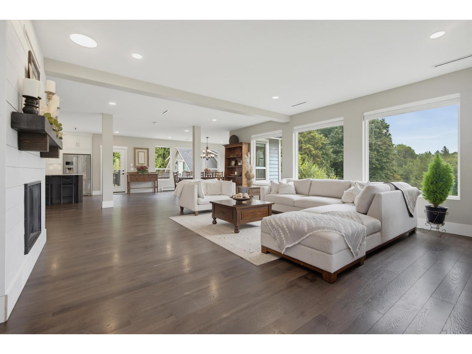 7 Bed, 5 Bath House for Sale in Abbotsford – 31123 HARRIS ROAD, Abbotsford – MLS# R3158234 - Image 9