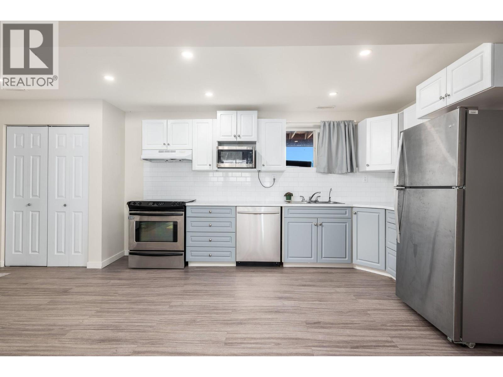 792 Fraser Road - Image 33