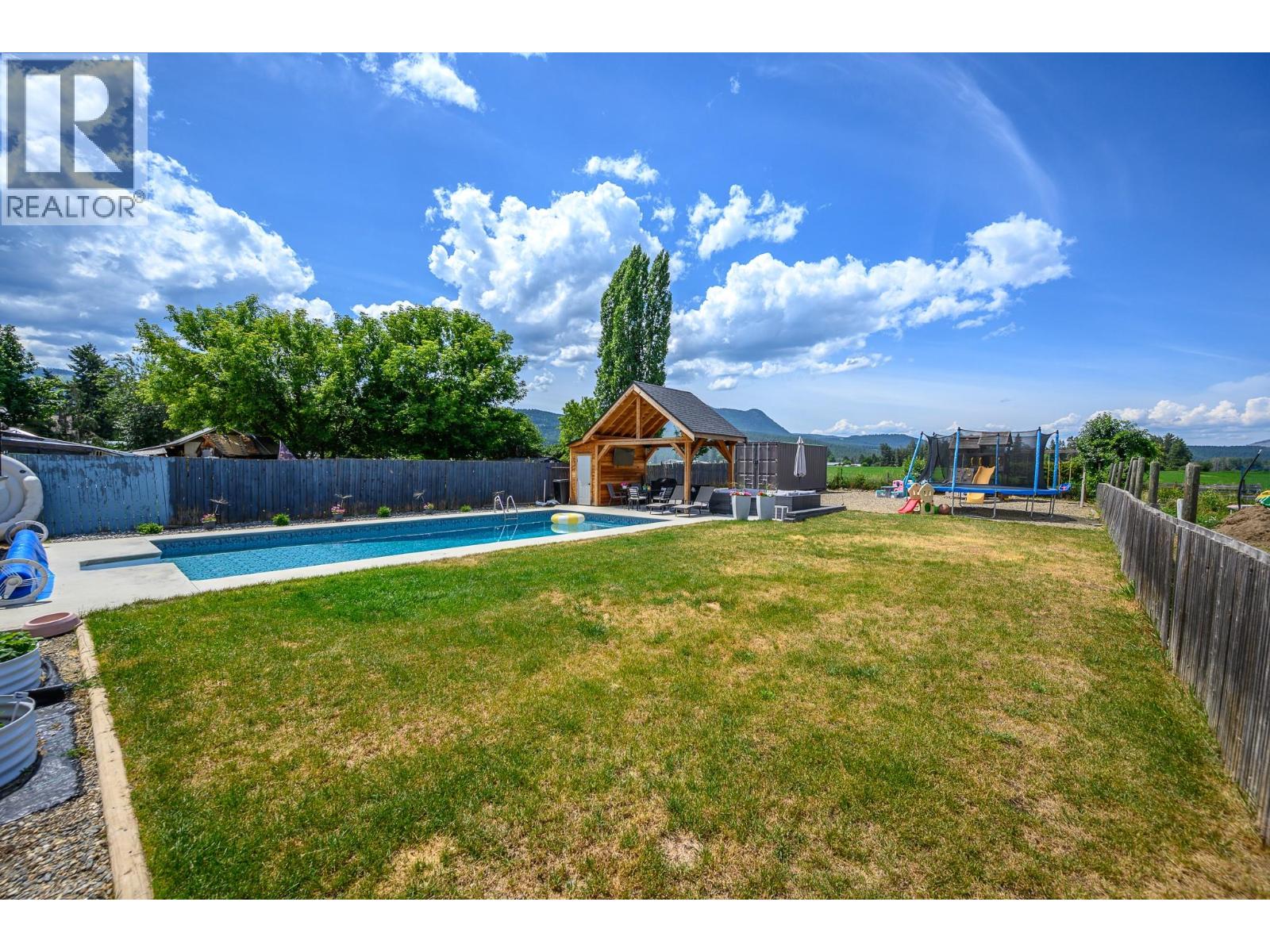792 Fraser Road - 44