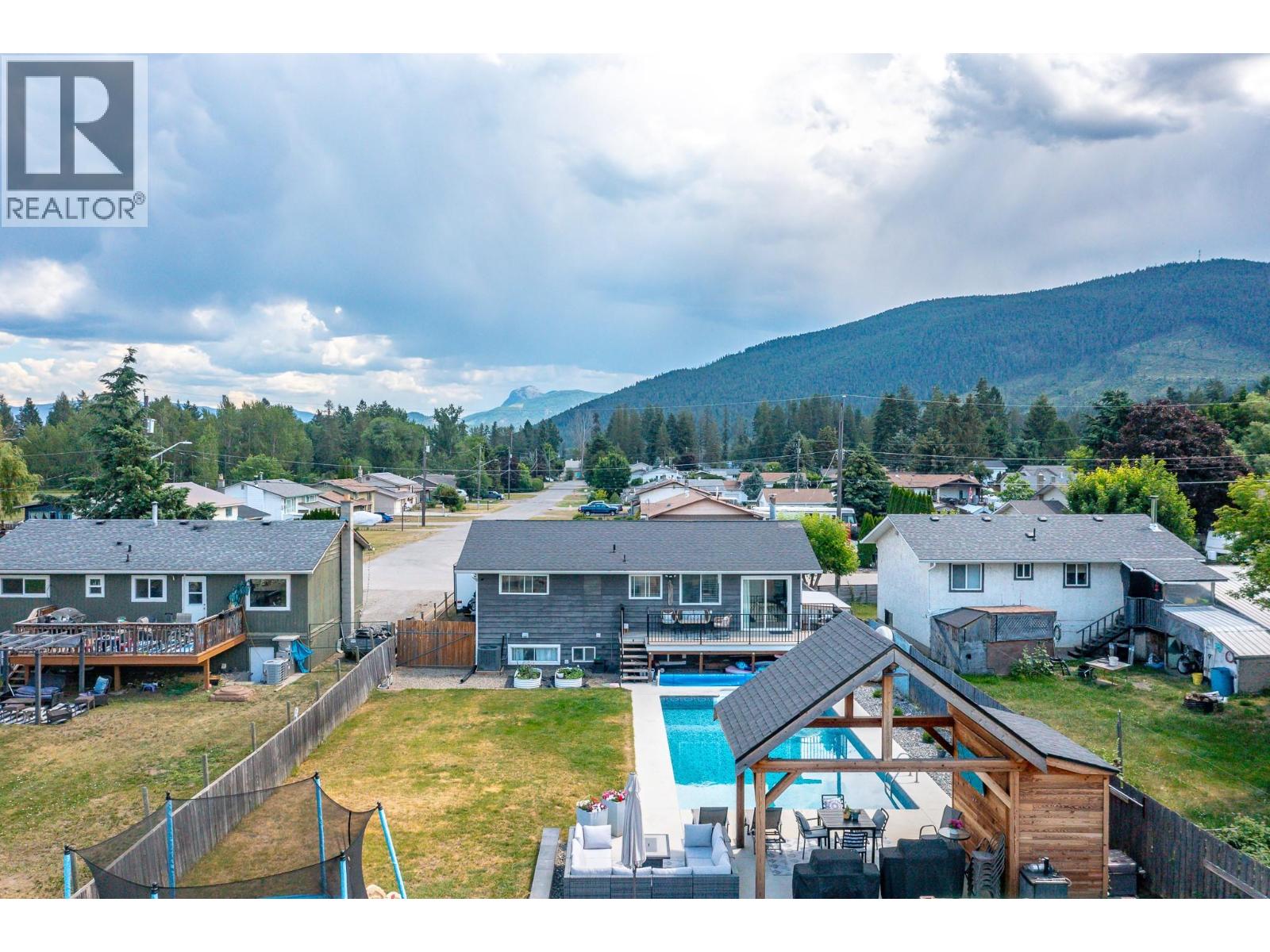 792 Fraser Road - 56