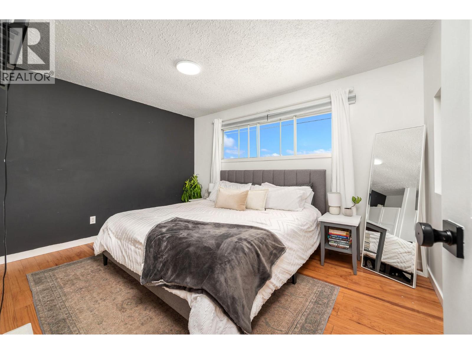792 Fraser Road - Image 27