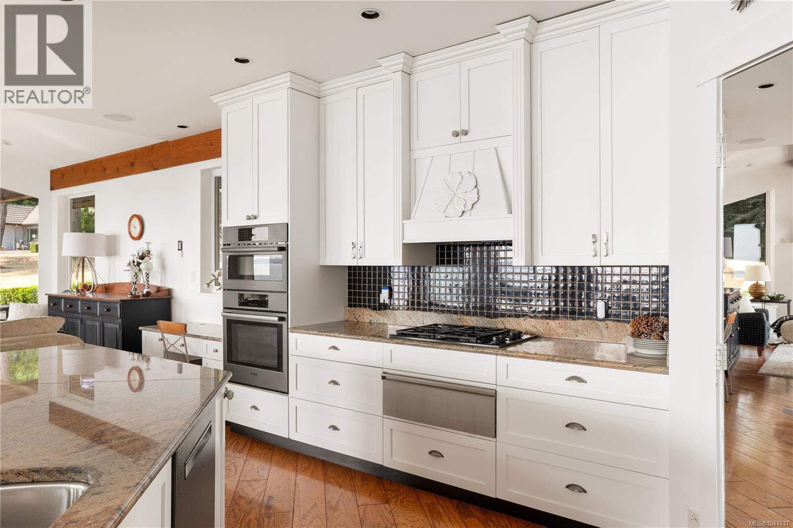 466 Meredith Rd - Image 20