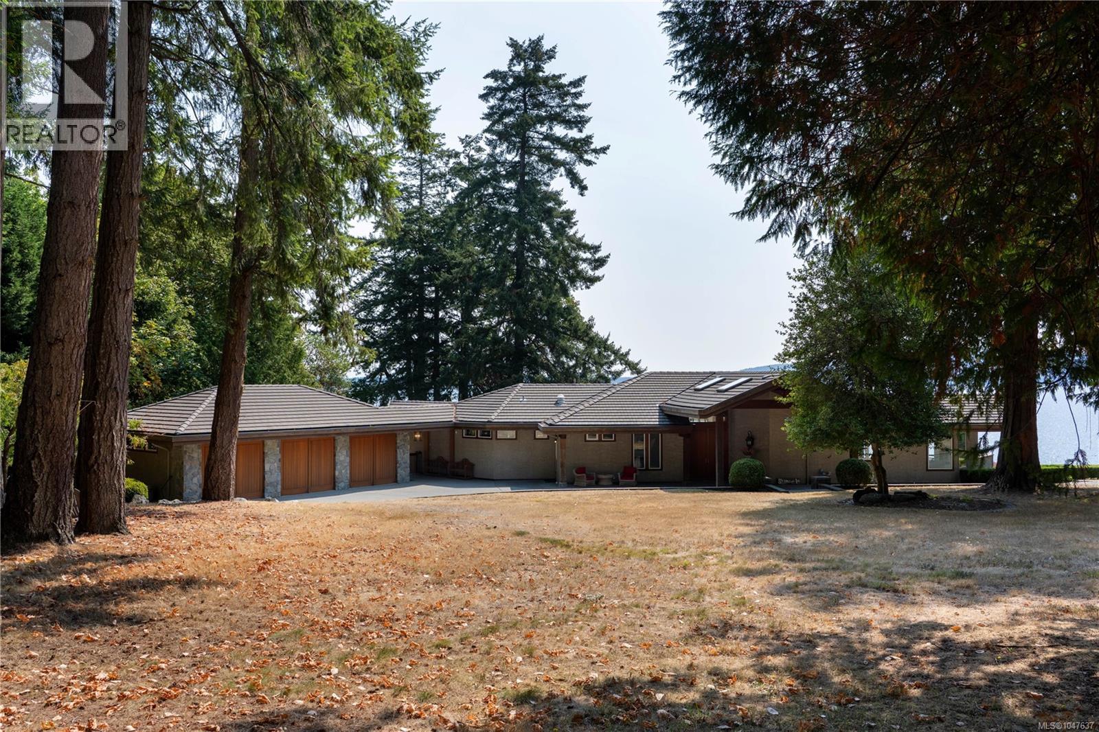 466 Meredith Rd - Image 40